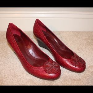Tory Burch Chelsea wedge in Red